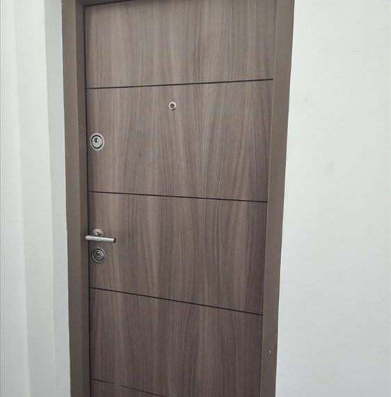 borca-renoviran-uknjizen-i-odmah-useljiv-5425645315654-71811028907