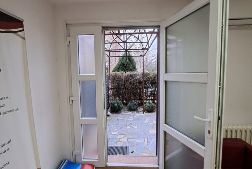 IMG-1e9bab64ae9a898c8a933e3b12f6afbb-V