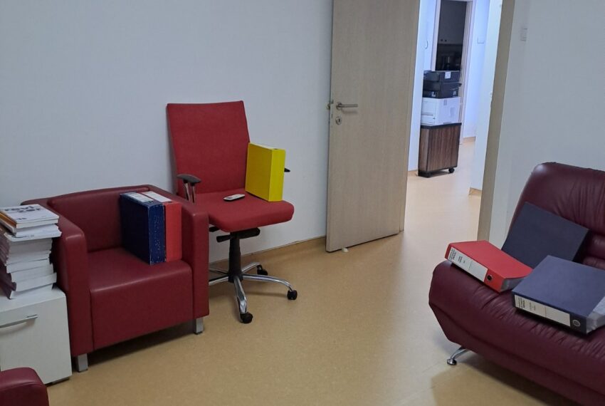 IMG-4dd64ecc9fbb79cf60ec674330278023-V