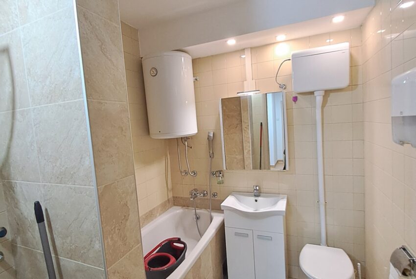 IMG-9a113afc2f9d6a3dd08b9e0ab5bd0034-V