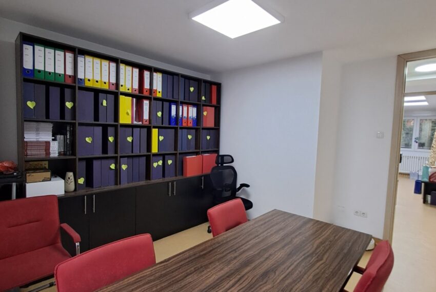 IMG-c148b8993ebc5d2f8040136c7109a707-V